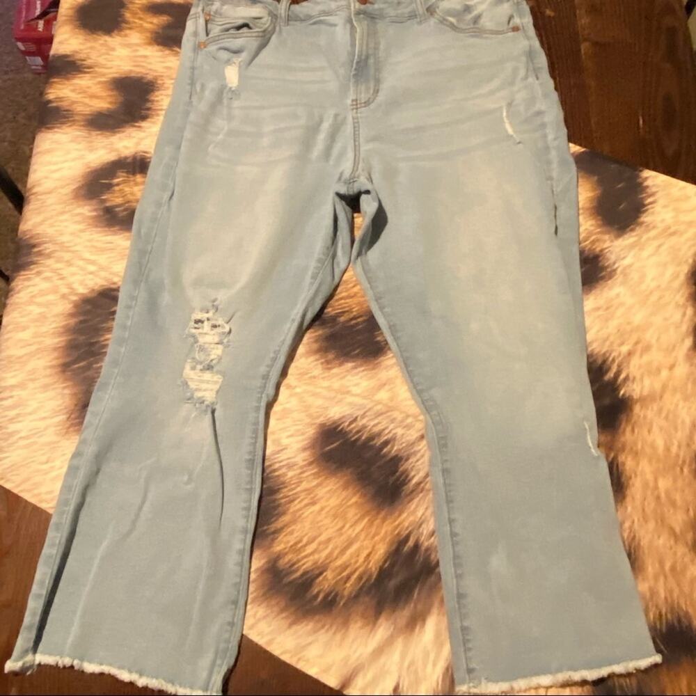 No Boundaries High Rise Crop Flare Jeans Juniors Size 21 (34 In W)